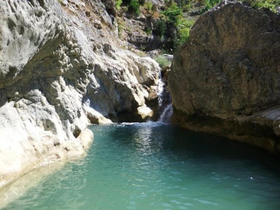 Вилла Gite Le Chaudron 1 A 7Pers Avec Piscine Montclar-sur-Gervanne Экстерьер фото